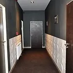 Falconi 招待所