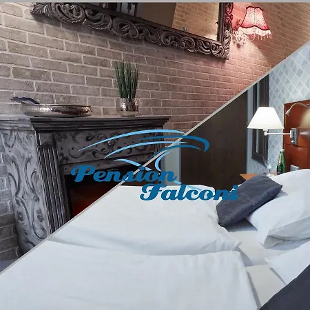 Falconi بيت ضيافة كولين
