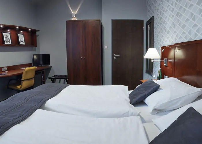 Falconi ゲストハウス 3*