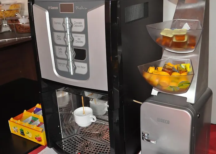 ゲストハウス Falconi コリーン